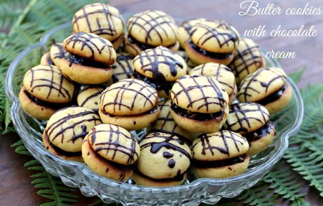 Butter cookies with chocolate cream 1-jpg